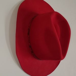 Stetson women's hat in Red size 7